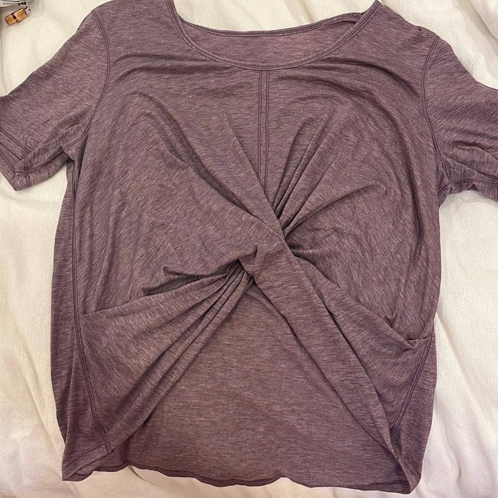 Lululemon Shirt. Worn before but good condition. No tag.